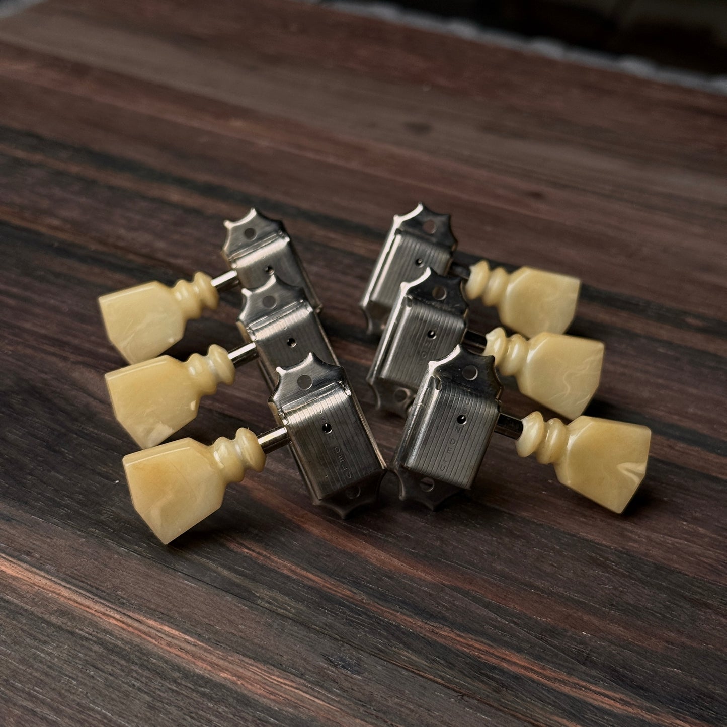 Retrospec Exclusive Series Kluson Deluxe Tuners with Double Ring Keystone Buttons