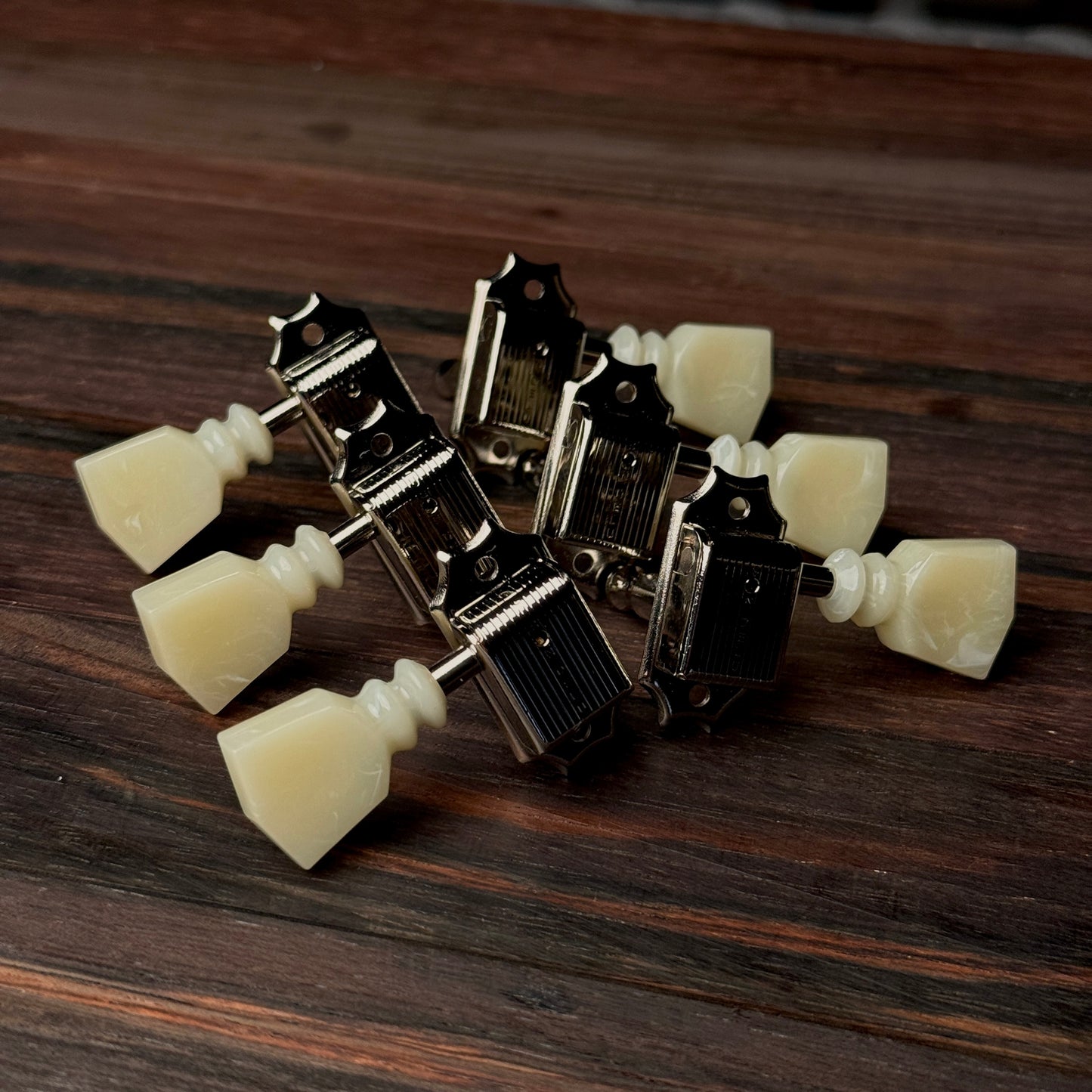 Retrospec Exclusive Series Kluson Deluxe Tuners with Double Ring Keystone Buttons
