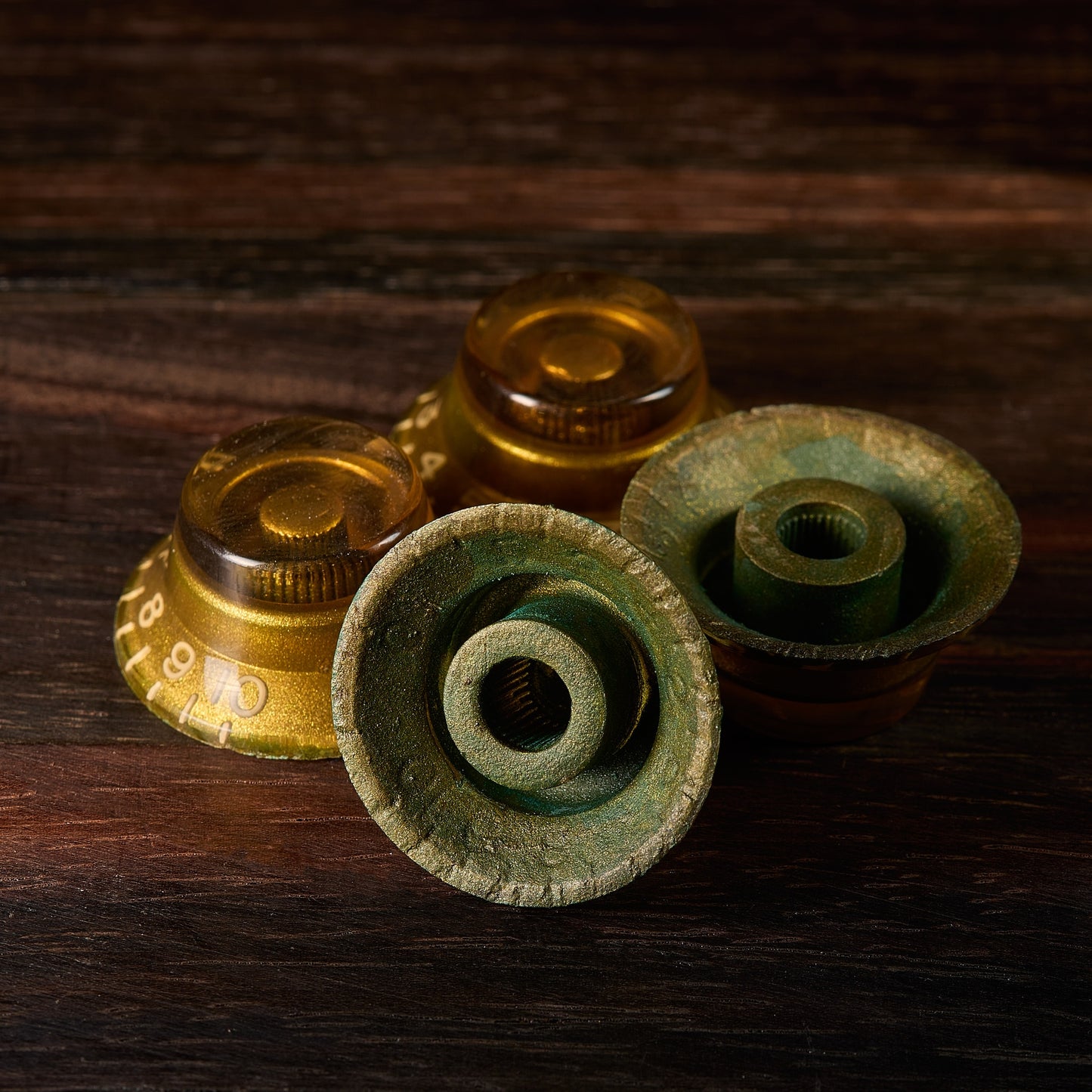 RetroSpec Exclusive Series Les Paul Amber Bonnet Control Knobs