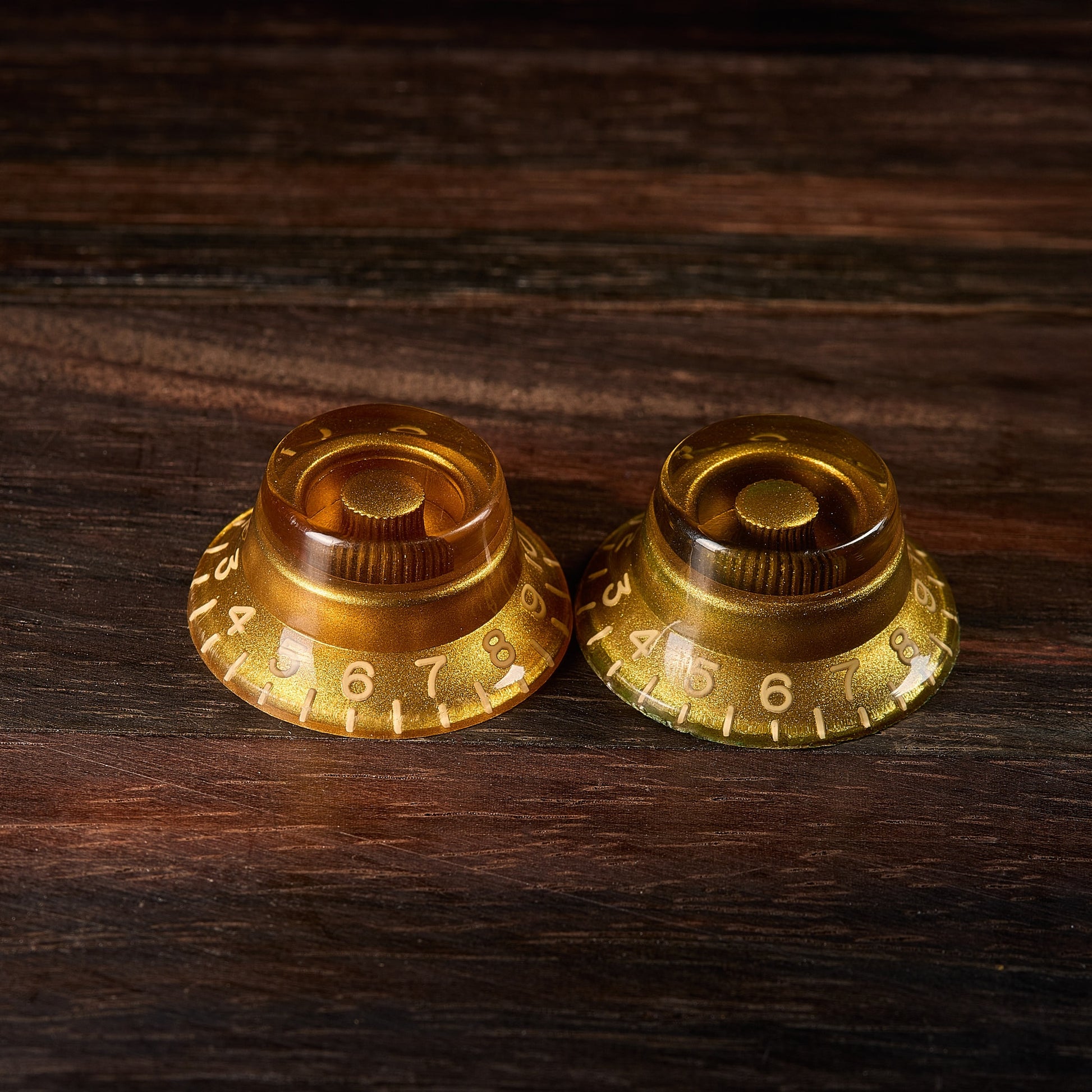 RetroSpec Exclusive Series Les Paul Amber Bonnet Control Knobs
